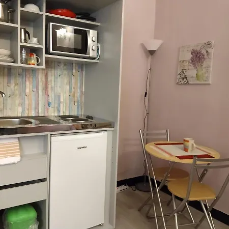 Affittacamere La Spezia Inn 3* 라스페치아
